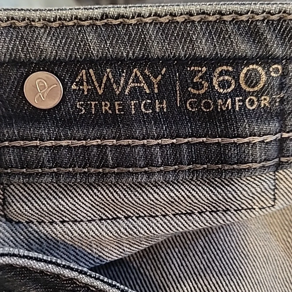 DL1961 Milano Boot Cut Jeans Low-rise - Picture 14 of 14